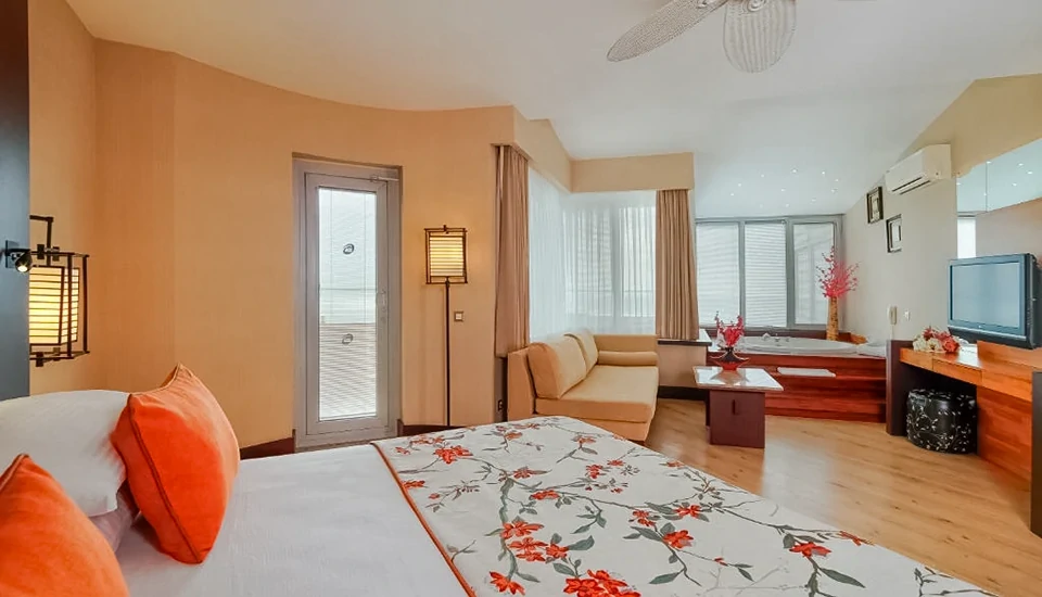 هتل لیماک لارا دلوکس آنتالیا